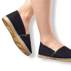 Black classic espadrilles